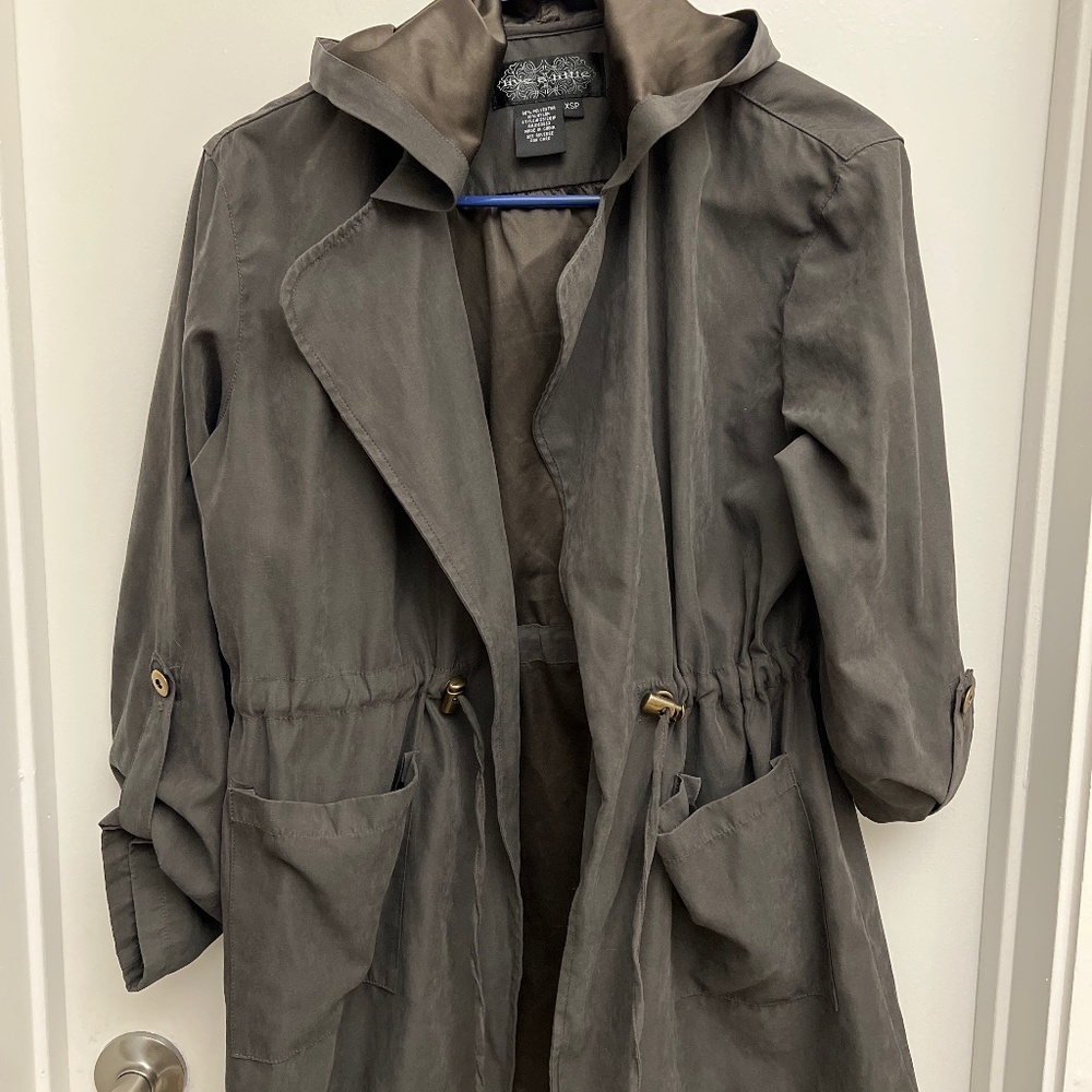 Fashion light hooded jacket